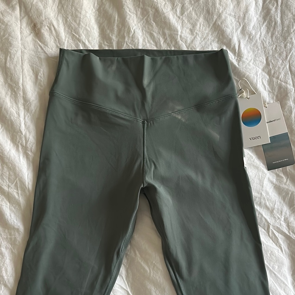 Vuori Olive High-Rise Leggings